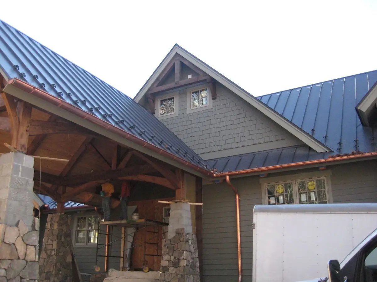 Craftsman Roofing team delivering quality roofing work in Traditions